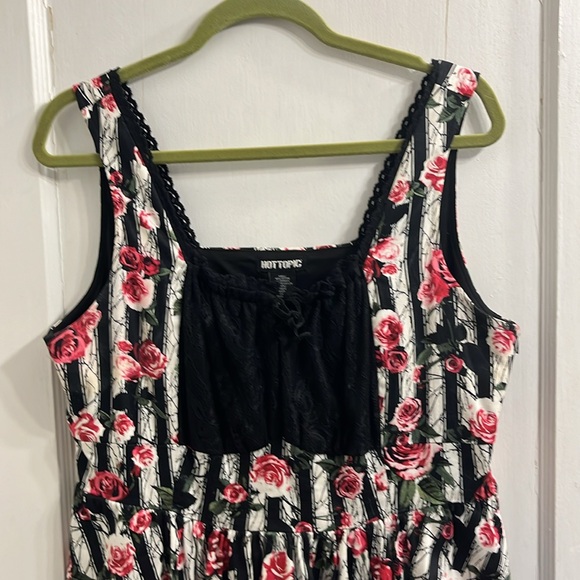 Hot Topic Rose Striped Skater Dress XL - Picture 2 of 8